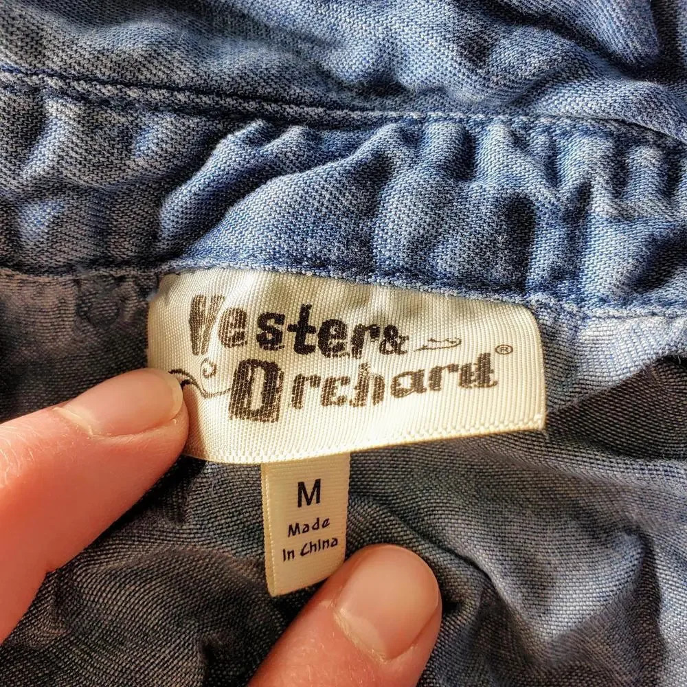 Hester & Orchard Women’s Medium Blue Tencel Buttondown Blouse - Picture 3 of 13